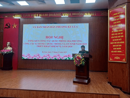 Kinh tế - Chính trị