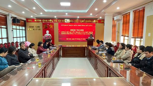 UBND PHƯỜNG KỲ LỪA TỔ CHỨC HỘI NGHỊ CÔNG BỐ QUYẾT ĐỊNH VỀ CÔNG TÁC CÁN BỘ