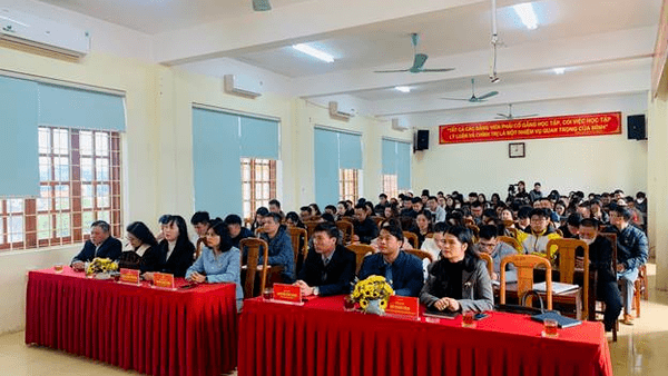 ĐẢNG ỦY UBND TỈNH VÀ ĐẢNG ỦY PHƯỜNG KỲ LỪA PHỐI HỢP CHỨC KHAI GIẢNG LỚP BỒI DƯỠNG NHẬN THỨC VỀ ĐẢNG NĂM 2025