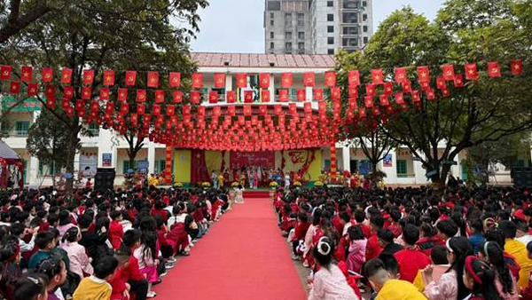 Tết Nhân ái – Xuân yêu thương 2026 lan toả giá trị nhân văn tại trường Tiểu học Hoàng Văn Thụ