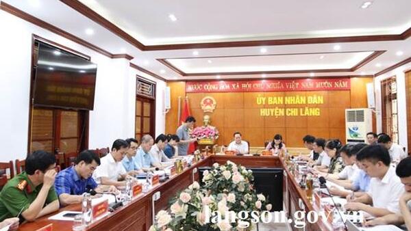 Đồng chí Hồ Tiến Thiệu, Chủ tịch UBND tỉnh kiểm tra công tác chuẩn bị triển khai mô hình chính quyền địa phương 2 cấp tại huyện Chi Lăng