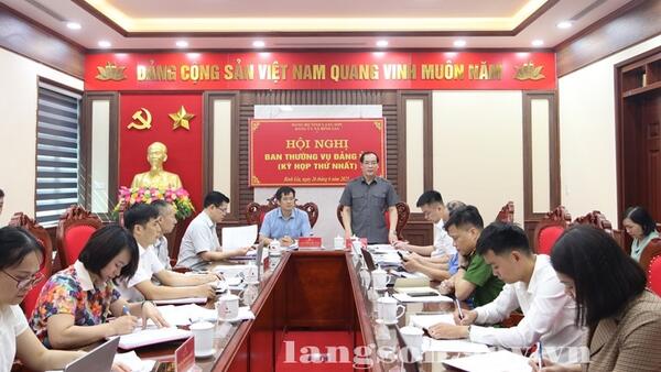 Đồng chí Dương Xuân Huyên, Phó Chủ tịch Thường trực UBND tỉnh, Tổ trưởng Tổ công tác số 4 kiểm tra vận hành thử nghiệm hoạt động mô hình chính quyền địa phương 2 cấp tại huyện Bình Gia