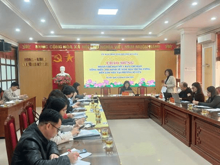 Kinh tế - Chính trị