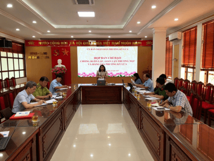 Kinh tế - Chính trị