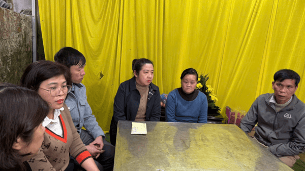 PHƯỜNG KỲ LỪA THĂM HỎI, ĐỘNG VIÊN HỘ GIA ĐÌNH CÓ NGƯỜI THÂN TỪ TRẦN THUỘC HOÀN CẢNH ĐẶC BIỆT KHÓ KHĂN