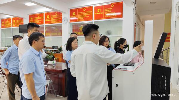 Phường Kỳ Lừa tiếp nhận và đưa vào sử dụng Trạm dịch vụ công số,nâng cao chất lượng phục vụ người dân